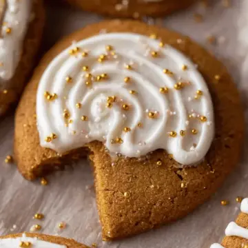 Crumbl gingerbread cookies copycat recipe