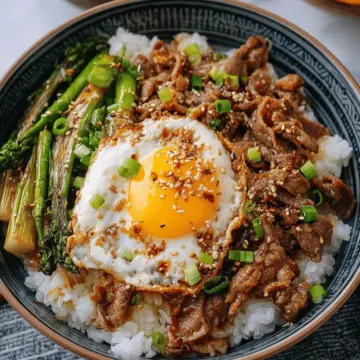 Gyudon (Japanese Beef & Rice Bowls)