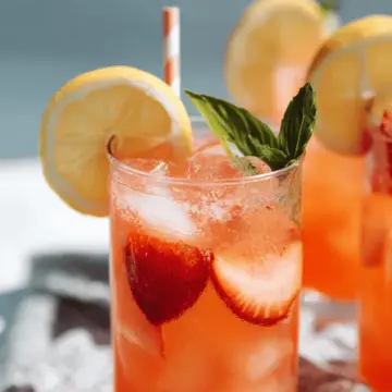 Peach Strawberry Lemonade