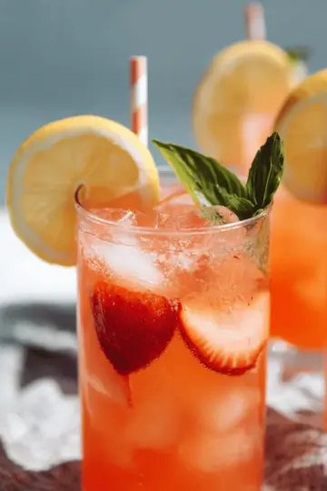 Peach Strawberry Lemonade