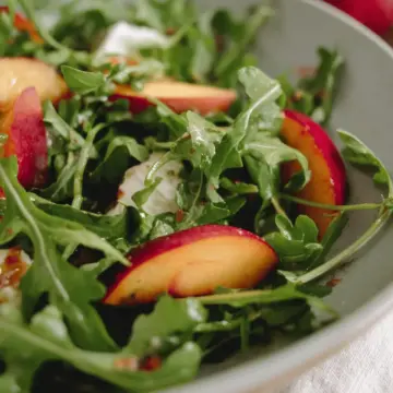 Peach and Arugula Salad