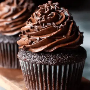 Super Moist Chocolate Cupcakes