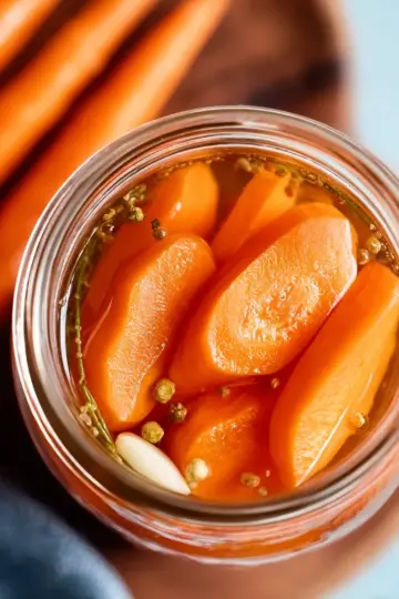 Easy Quick Pickled Carrots