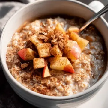 Apple Cinnamon Oatmeal