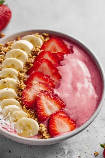 Strawberry Banana Smoothie Bowl