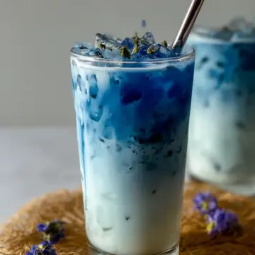 Butterfly Pea Milk Tea (Blue Milk Tea)