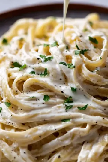 Skinny Fettuccine Alfredo