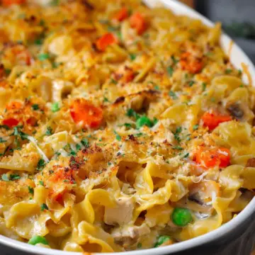 Cheesy Chicken Noodle Casserole