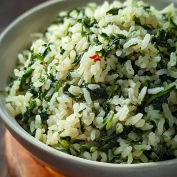 Creamy Spinach Rice: Comfort in Every Delicious Bite